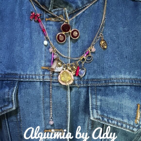 Alquimia Gold and Pink Charm Necklace - Picture 4 of 5